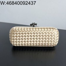 징 팩토리 보테가베네타 놋 717622 25*10*5cm 크림 실크 명주 8651