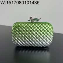 징 팩토리 보테가베네타 놋 노트 826183 20*12*5.5cm 그린