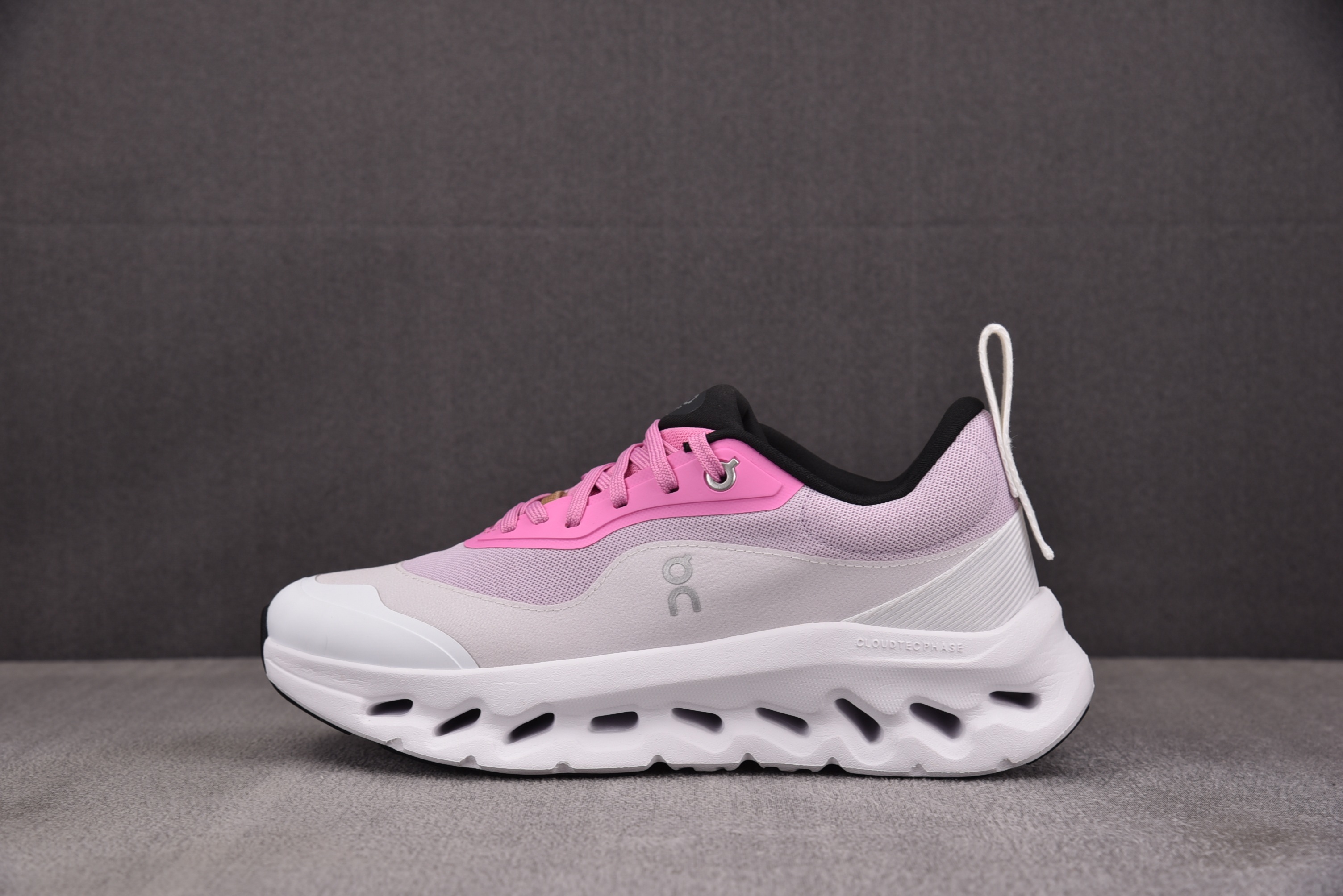 【M】On x LOEWE 클라우드틸트 2.0 핑크