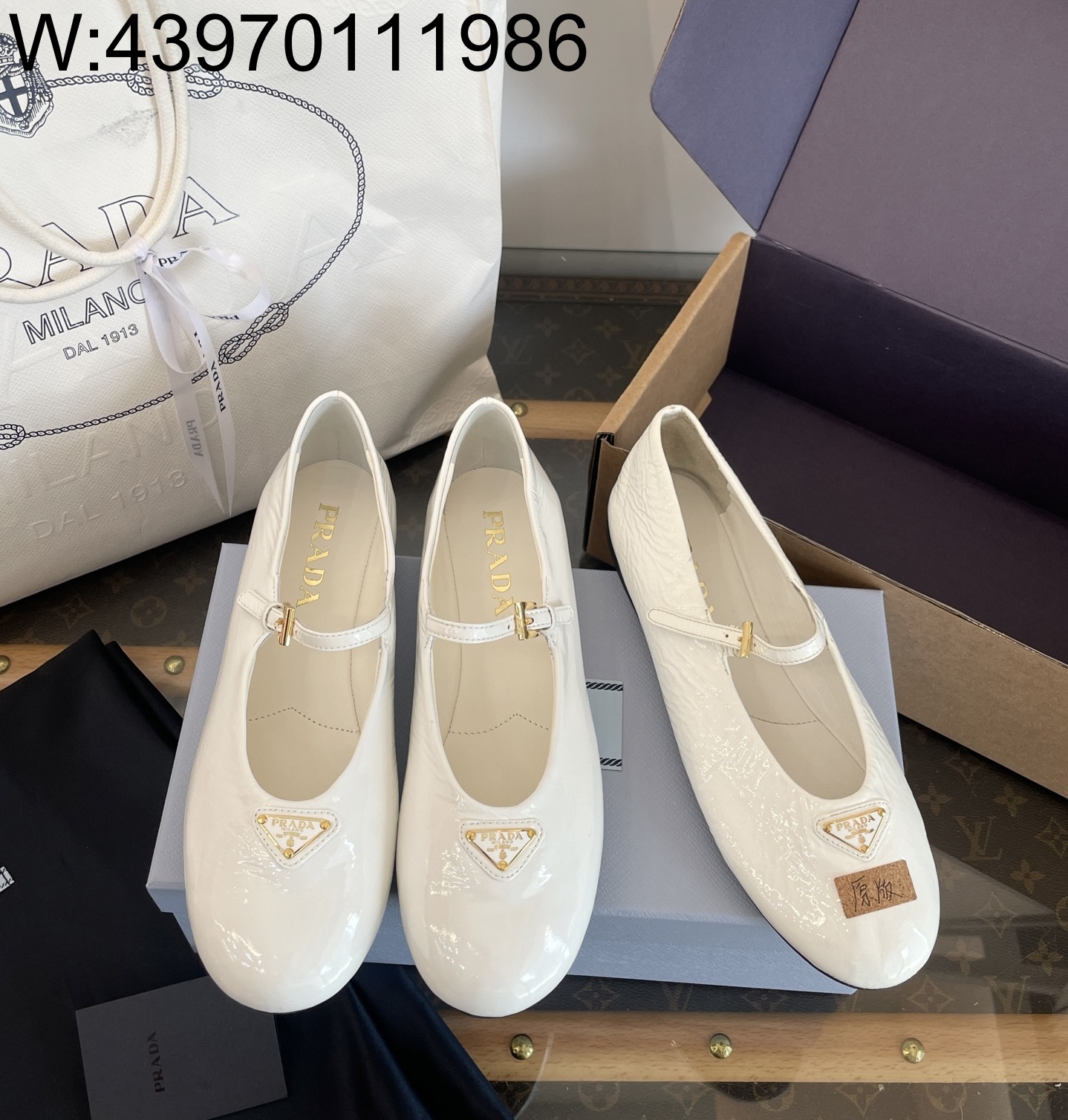 [DXJ] 프라다 에나멜 메리제인 플랫 발레리나 슈즈 화이트