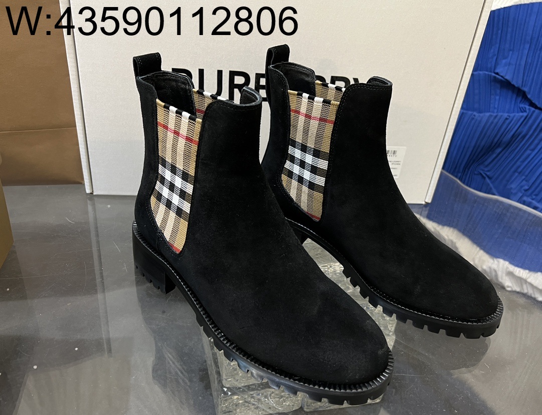 [152] 버버리 체크 이음 스웨이드 첼시 앵클 부츠 블랙