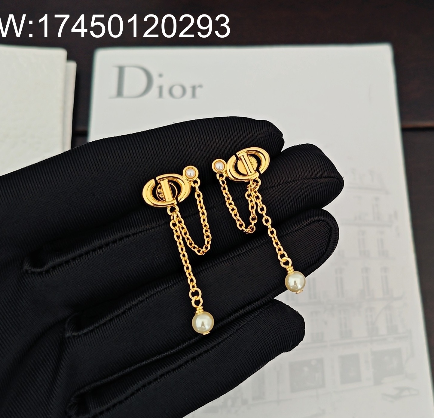 AGG 디올 CD 태슬 귀걸이 골드 신주소재