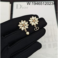 AGG 디올 수정 꽃 AB 귀걸이 신주소재
