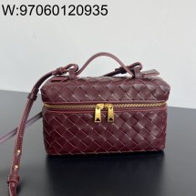 징 팩토리 보테가베네타 뱅뱅 배니티 케이스 789109 22*12.5*5cm 와인