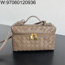 징 팩토리 보테가베네타 뱅뱅 배니티 케이스 789109 22*12.5*5cm 다크 베이지