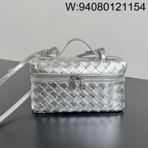 징 팩토리 보테가베네타 뱅뱅 배니티 케이스 789109 22*12.5*5cm 실버