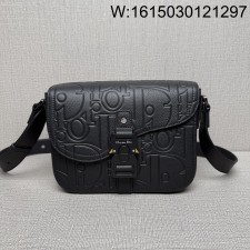 [JHL] 디올 스몰 새들 메신저 백 플랩 디올 그래비티 레더 앤 그레인드 카프스킨 블랙