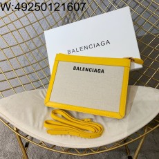 [dxg] 발렌시아가 캔버스 포쉐...