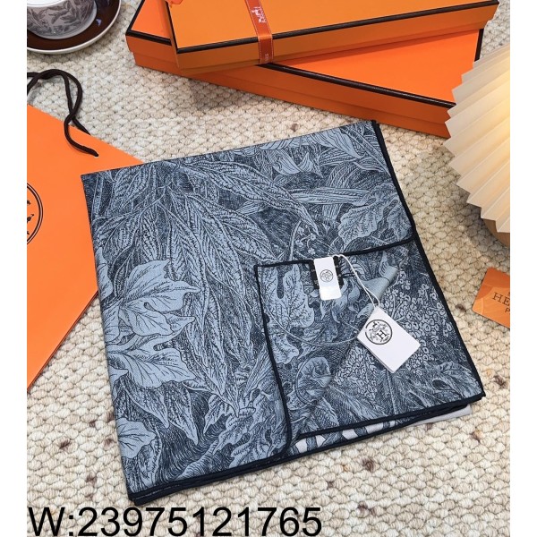 AGG 에르메스 식물원 스퀘어 스카프 140cm*140cm 70%캐시미어 30%실크 흑녹색