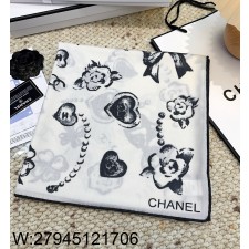 AGG 샤넬 프린트 스퀘어 스카프 140cm*140cm 화이트