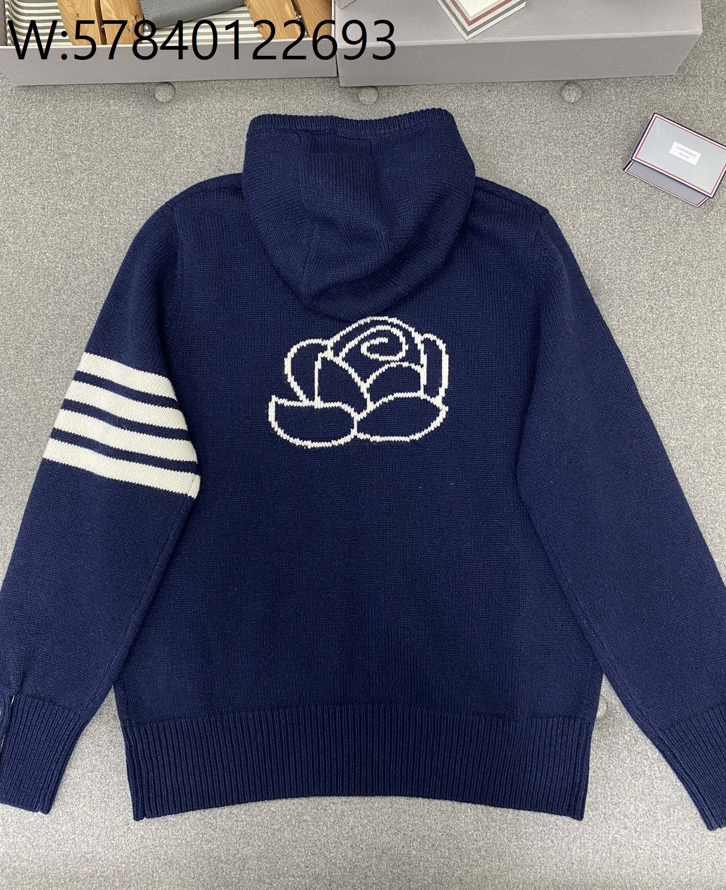 TJ공장 톰브라운 4Bar 뒷면 장미 자카드 양털 후드집업 네이비