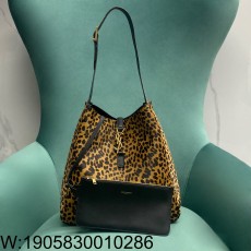 Pomegrante 생로랑 르 5...