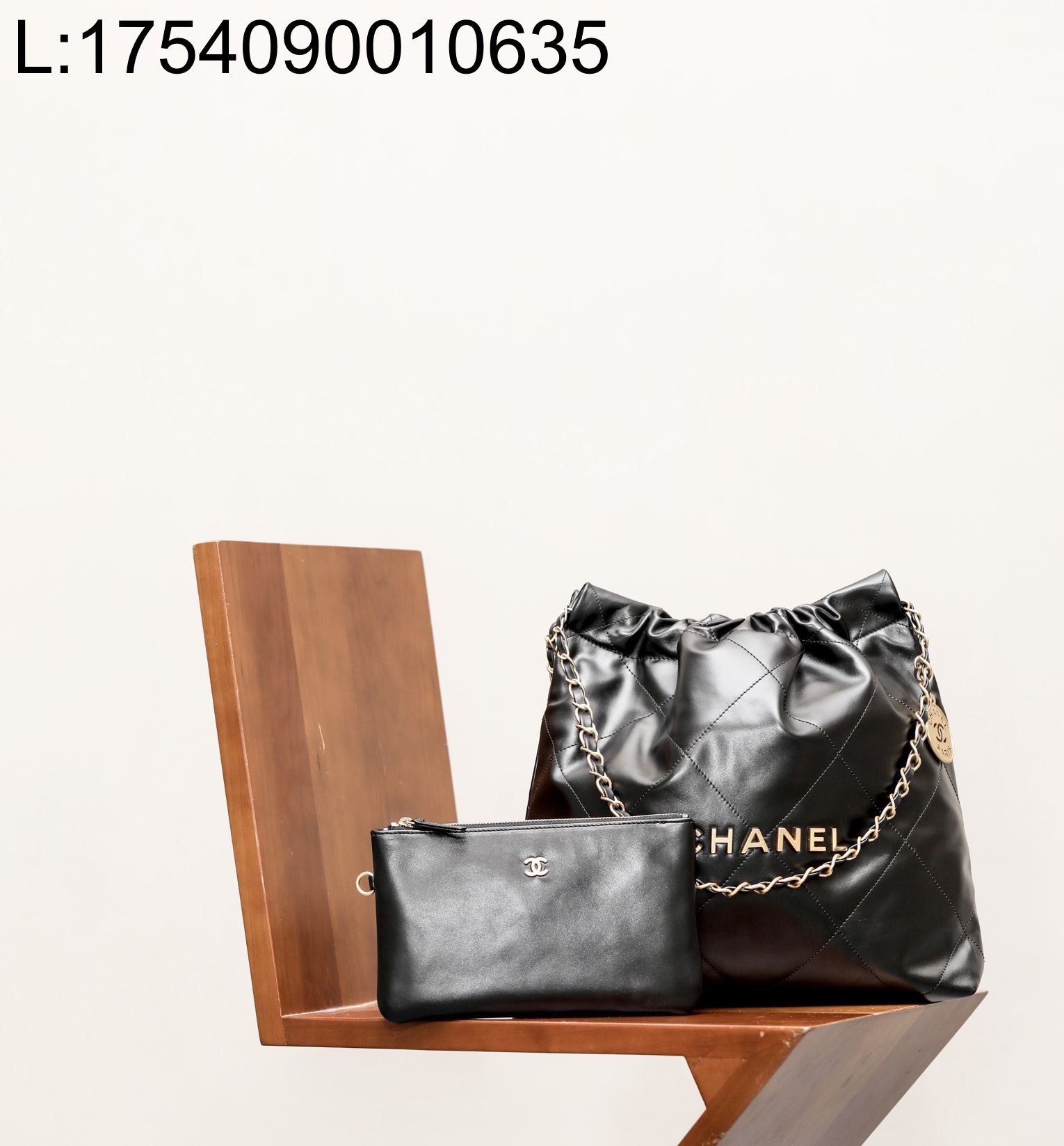 [CD] 샤넬 금장 22백 35*37cm 블랙 스몰