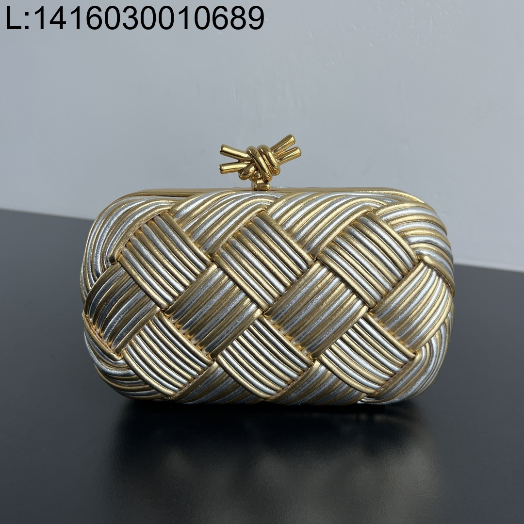 징 팩토리 보테가베네타 놋 804532 20*12*5.5cm 배색 골드 실버