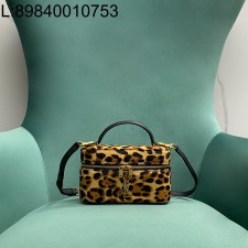 Pomegrante 생로랑 램스킨 소재의 GABY 베니티 백 미니 766731 표문 18.5*6.5*11.5cm