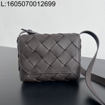 징 팩토리 보테가베네타 디아고 795637 22.5*16.5*5.5cm 폰단트