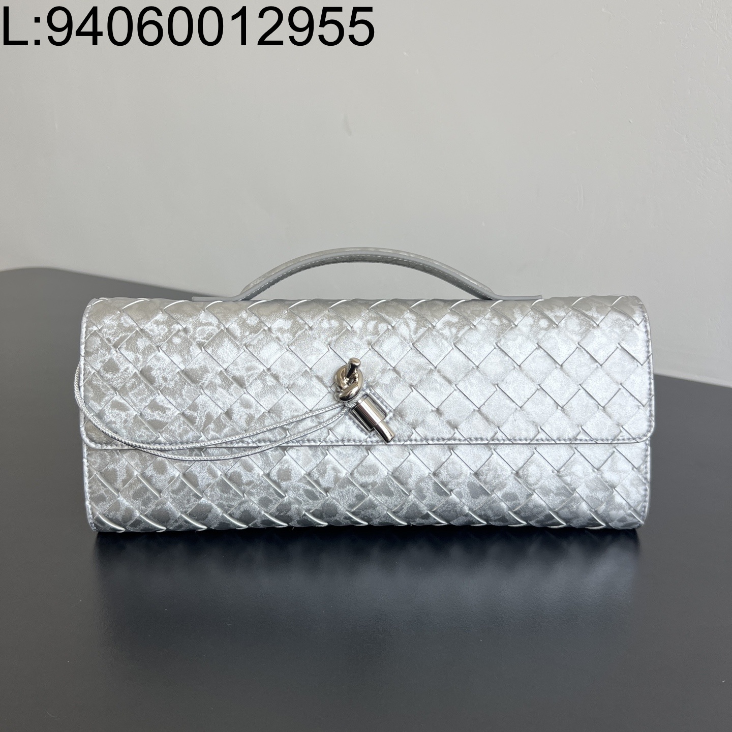 징 팩토리 보테가베네타 안디아모 클러치 741511 31*13*3cm 빈티지 실버