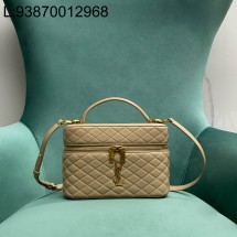 Pomegrante 생로랑 램스킨 소재의 GABY 라지 배니티 백 851572 22.5*8*15cm 베이지