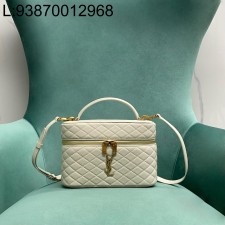 Pomegrante 생로랑 램스킨 소재의 GABY 라지 배니티 백 851572 22.5*8*15cm 화이트