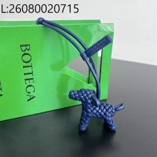 징 팩토리 보테가베네타 도그 참 블루 807068 8.2*7.2*3cm 줄 17cm