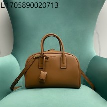 Pomegrante 생로랑 삭 드 주르 보스턴 스무스 레더 스몰 토스티드 브라운 851694 27*18*15cm