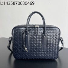 징 팩토리 보테가베네타 겟어웨이 브리프케이스 라지 녹터널 766361 39*28.5*8cm