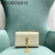 Pomegrante 생로랑 엠보싱 크로커다일 가죽 KATE 스몰 태슬 백 골드 474366 20*5*12.5cm 하얀색