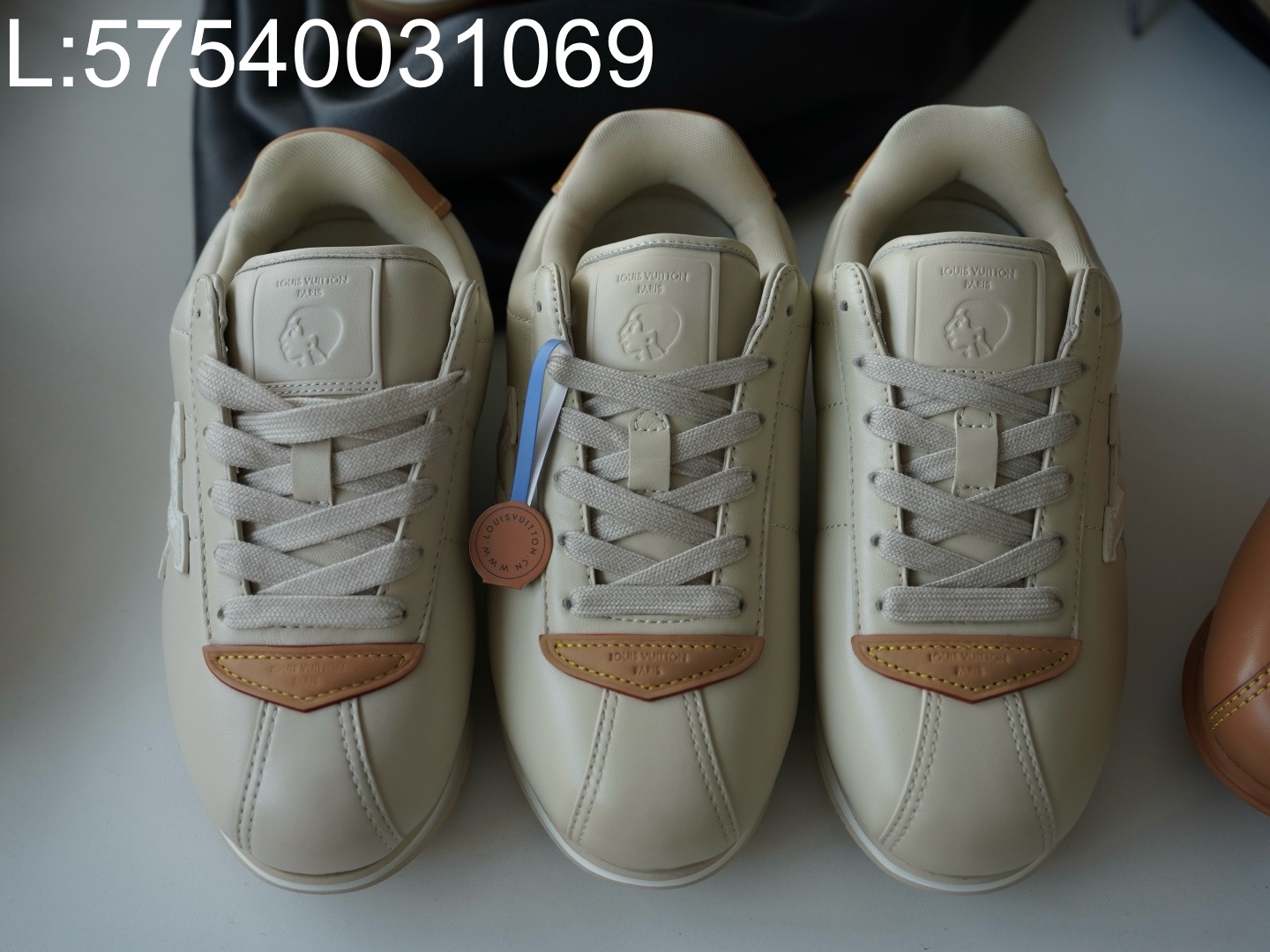 [AP공장] 루이비통 x 니고 버터소프트 FW25 스니커즈 베이지