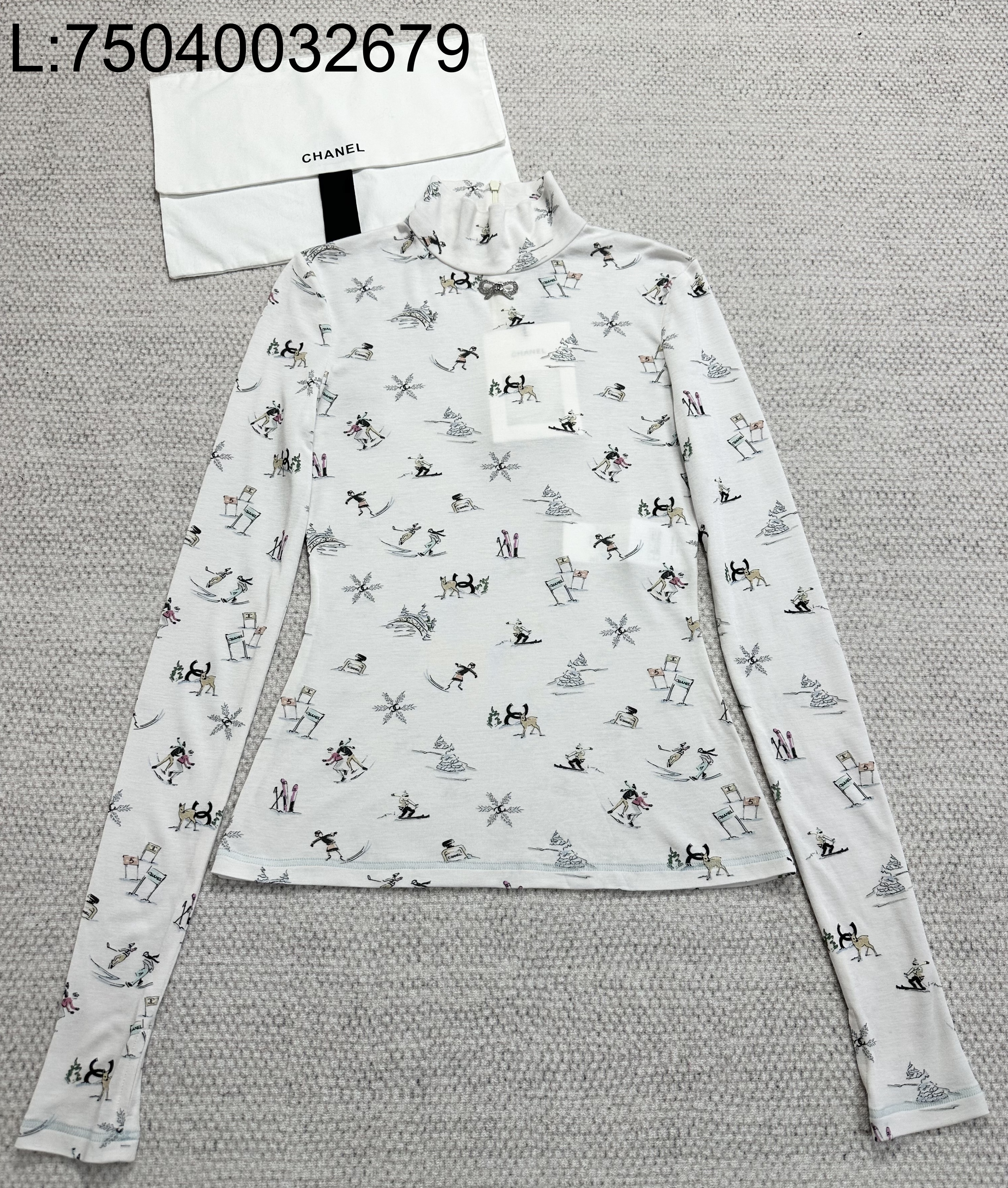 [타지아공장(tj공장) -여성전용] 샤넬 25N 스키 하이넥 긴팔티 화이트