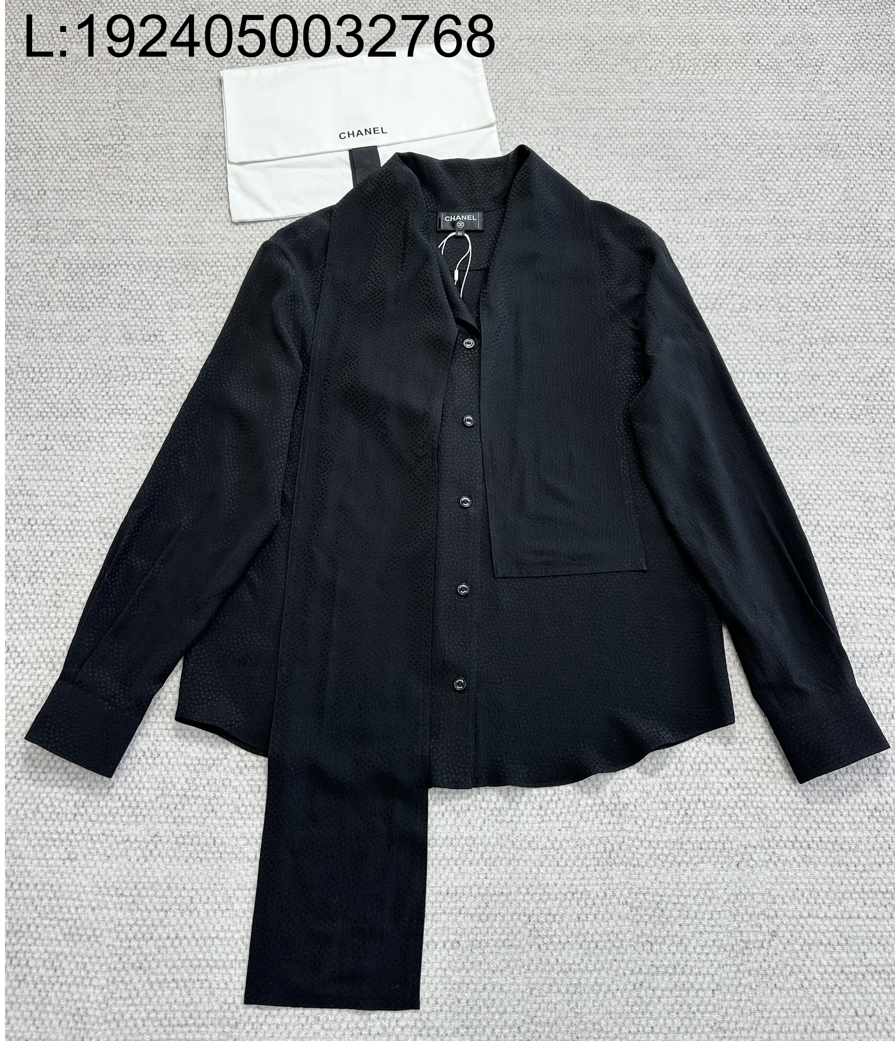 [타지아공장(tj공장) -여성전용] 샤넬 CC로고 자카드 실크 리본 긴팔 셔츠 블랙