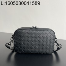 징 팩토리 보테가베네타 스몰 인트레치아토 카메라 백 755923 24.5*15*6cm 블랙 잔짜임 스트랩