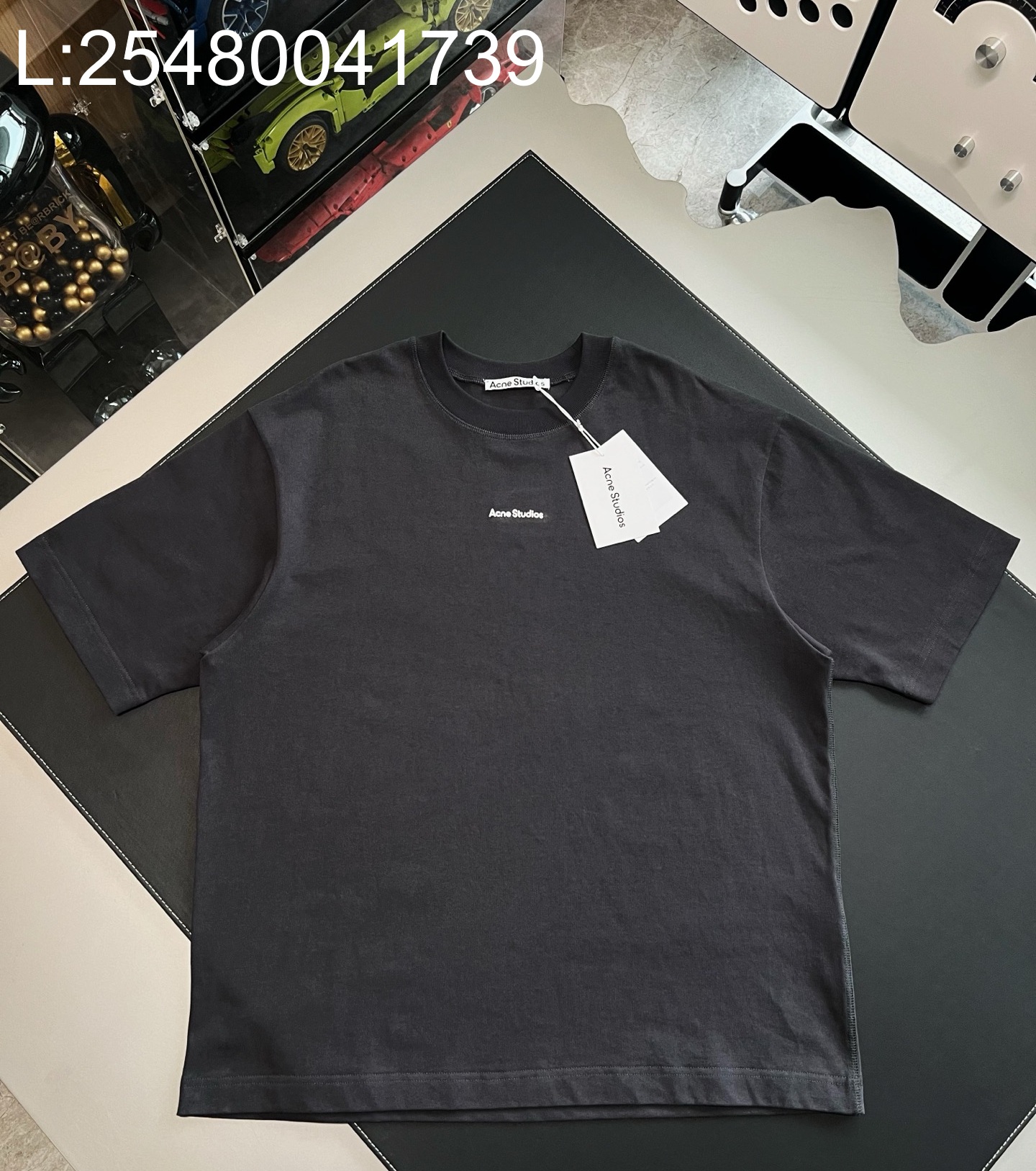 V공장 아크네 스튜디오 미니 모노그램 반팔티 블랙