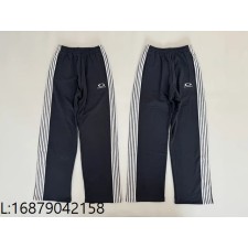 [사탄 셀러] 발렌시아가 25SS 모노그램 자수 5선 운동 팬츠 블랙 웨이디안 주소