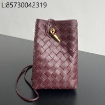 징 팩토리 보테가베네타 안디아모 휴대폰 파우치 843890 21.5*14*7cm 딥 마호가니