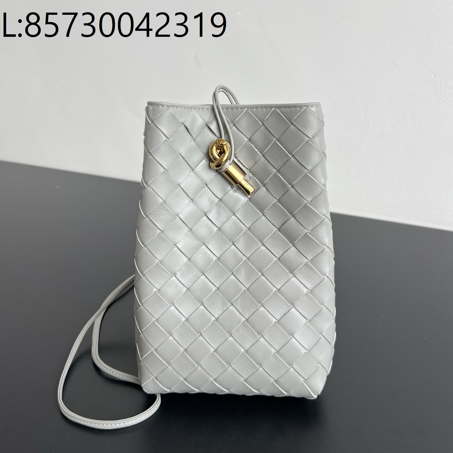 징 팩토리 보테가베네타 안디아모 휴대폰 파우치 843890 21.5*14*7cm 스털링