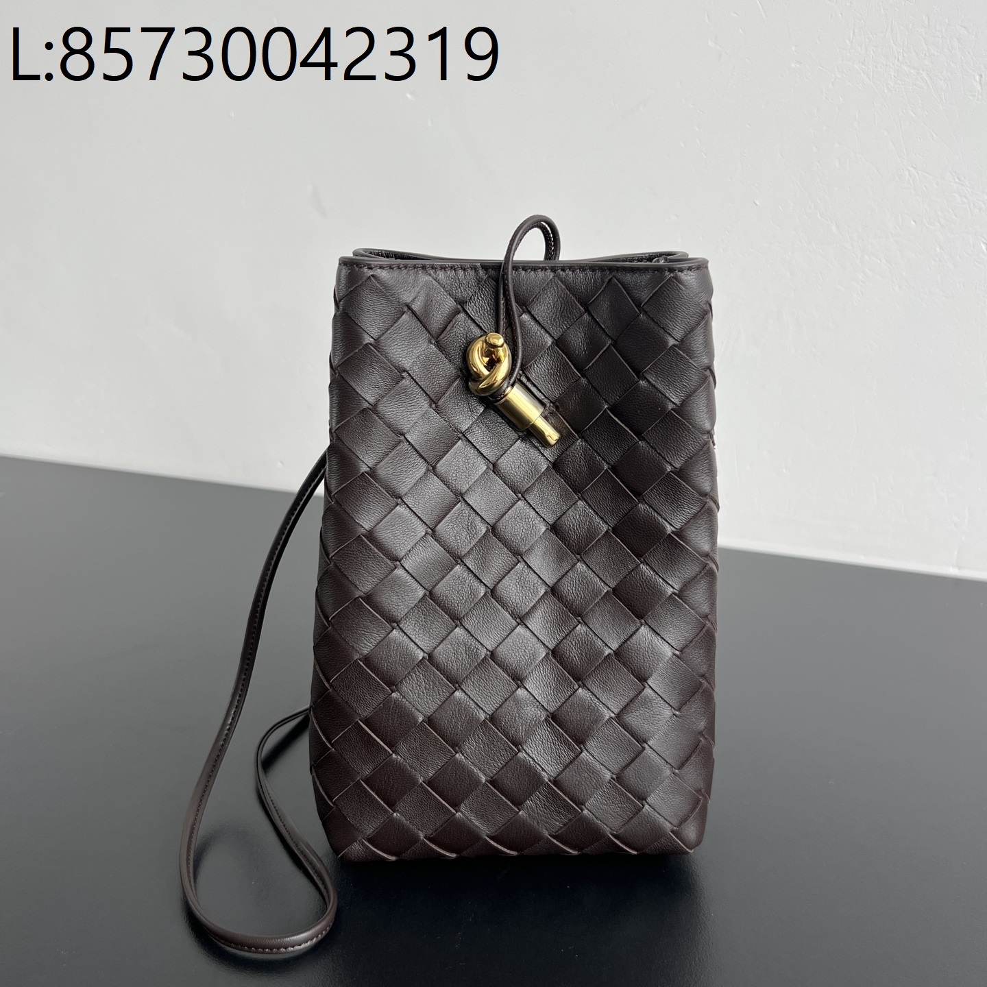 징 팩토리 보테가베네타 안디아모 휴대폰 파우치 843890 21.5*14*7cm 폰단트